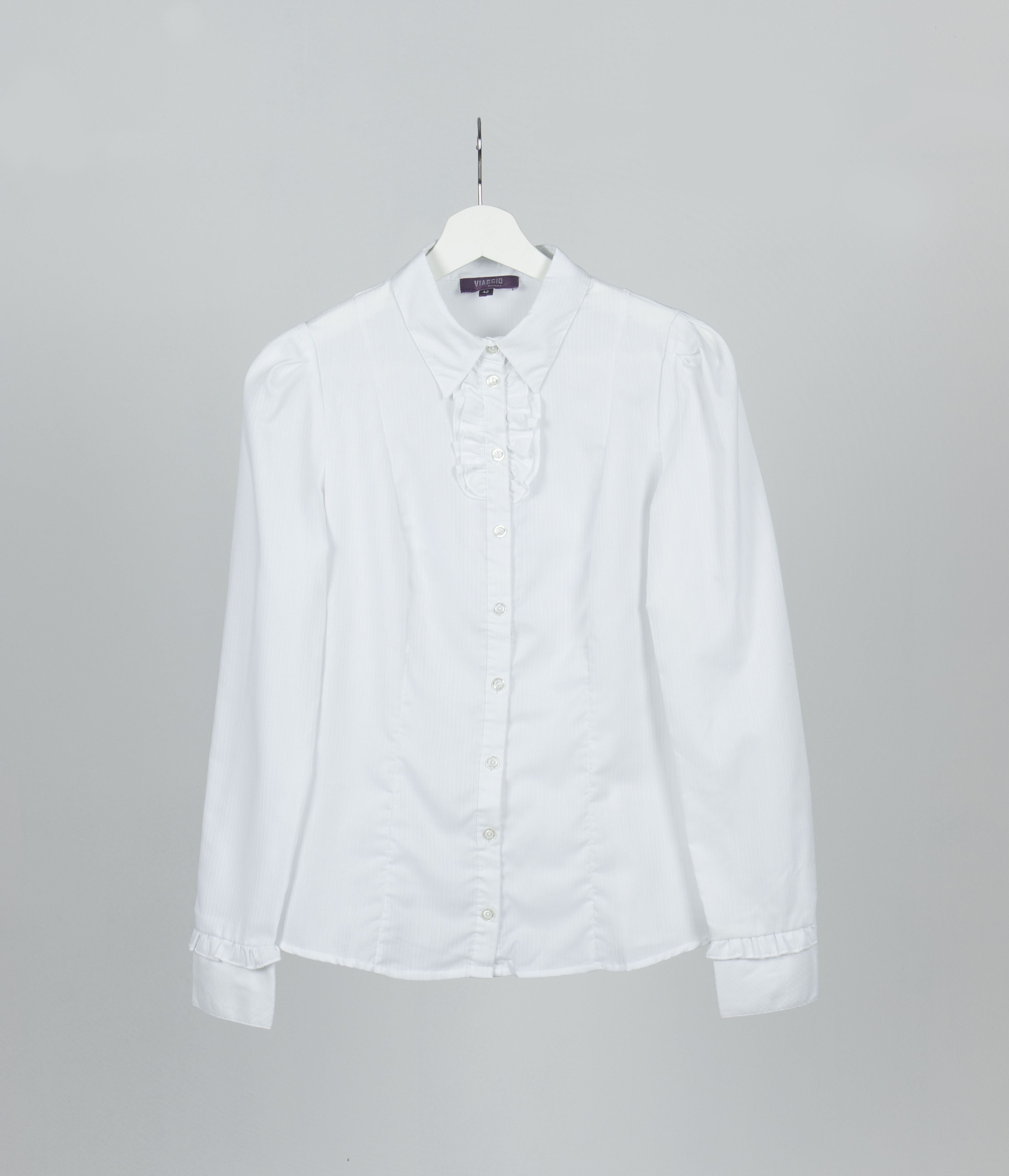 Белая блузка в рубчик