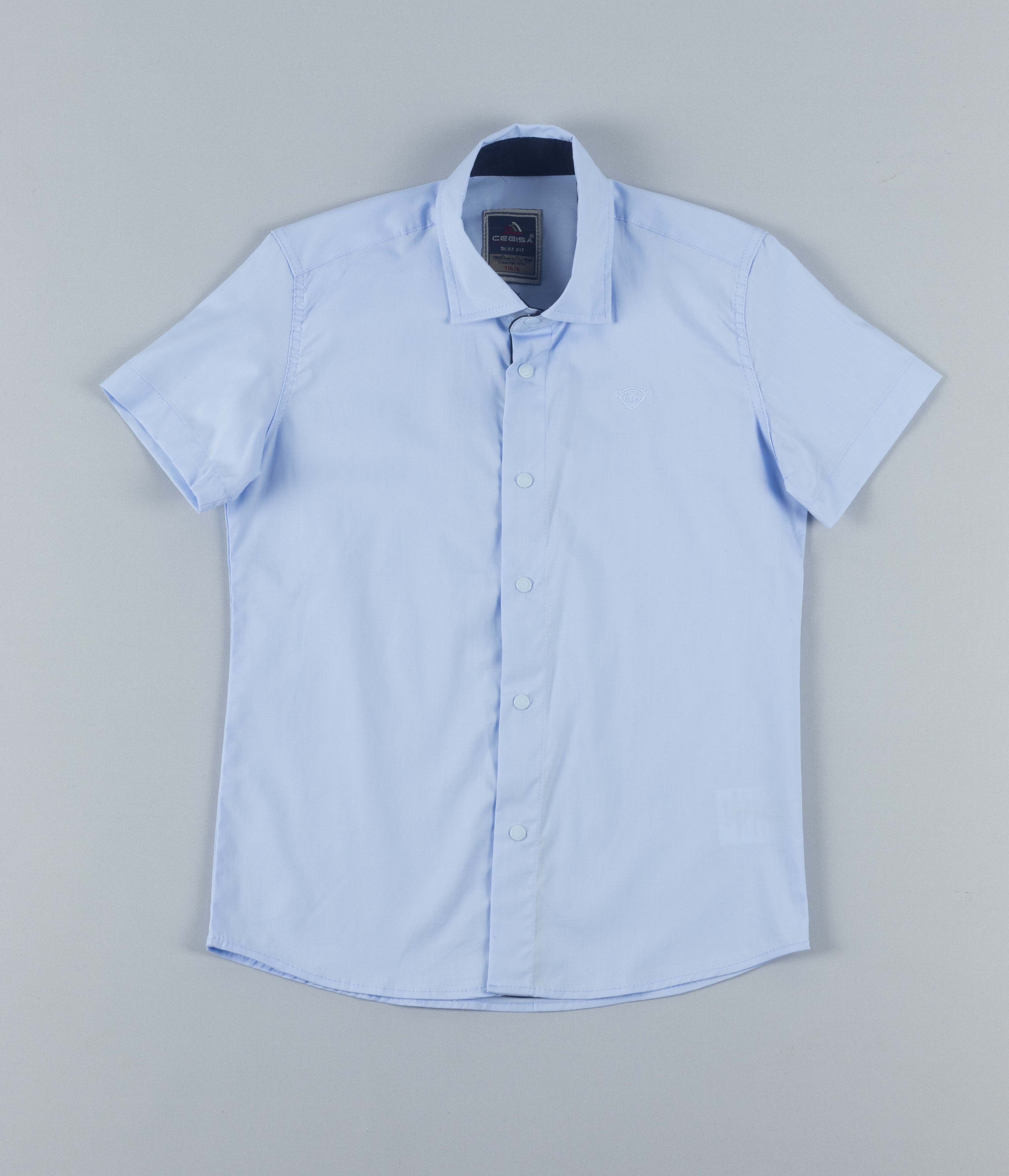 Рубашка голубая на кнопках с коротким рукавом