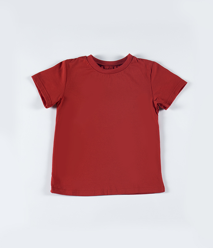 Детская красная футболка