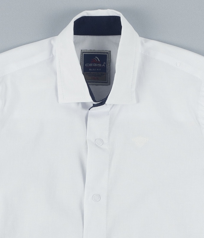 Рубашка белая на кнопках с коротким рукавом
