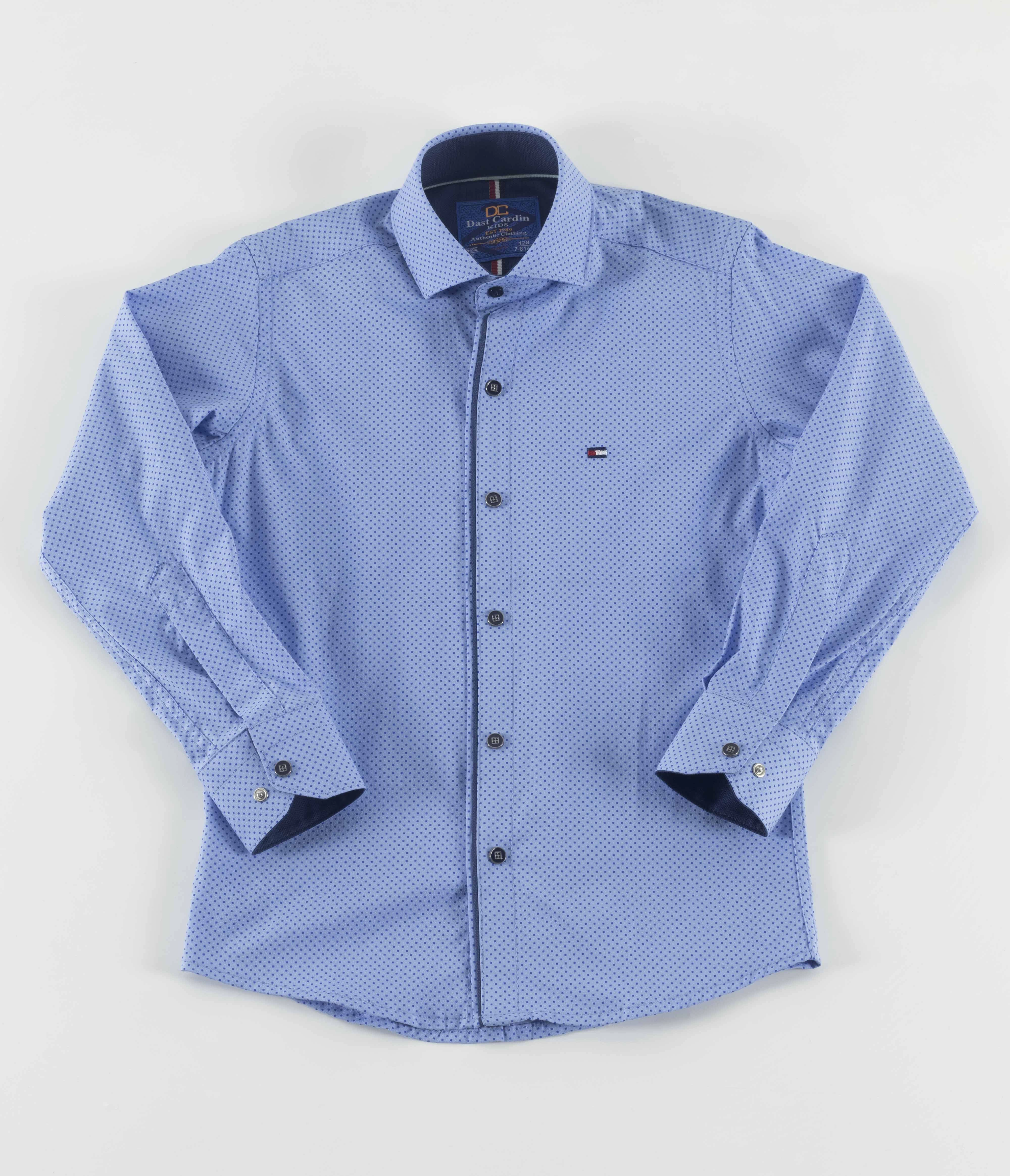 Голубая рубашка с принтом на кнопках